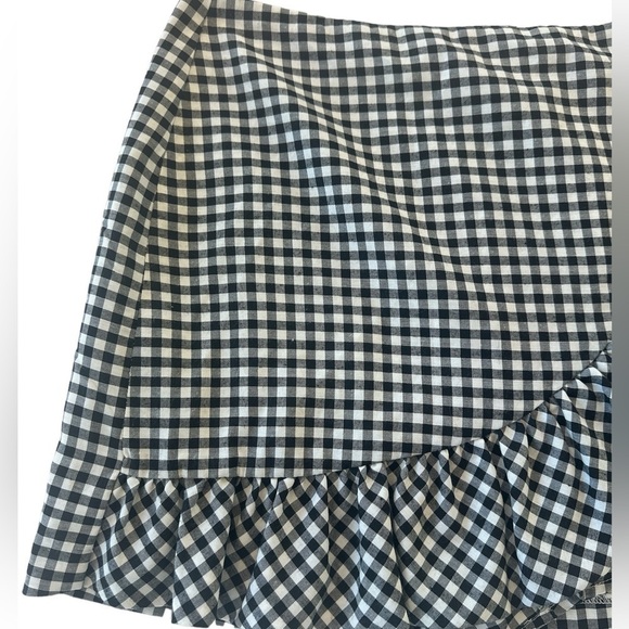 Forever 21 Y2K Gingham Plaid Ruffle Mini Skort - Picture 4 of 9
